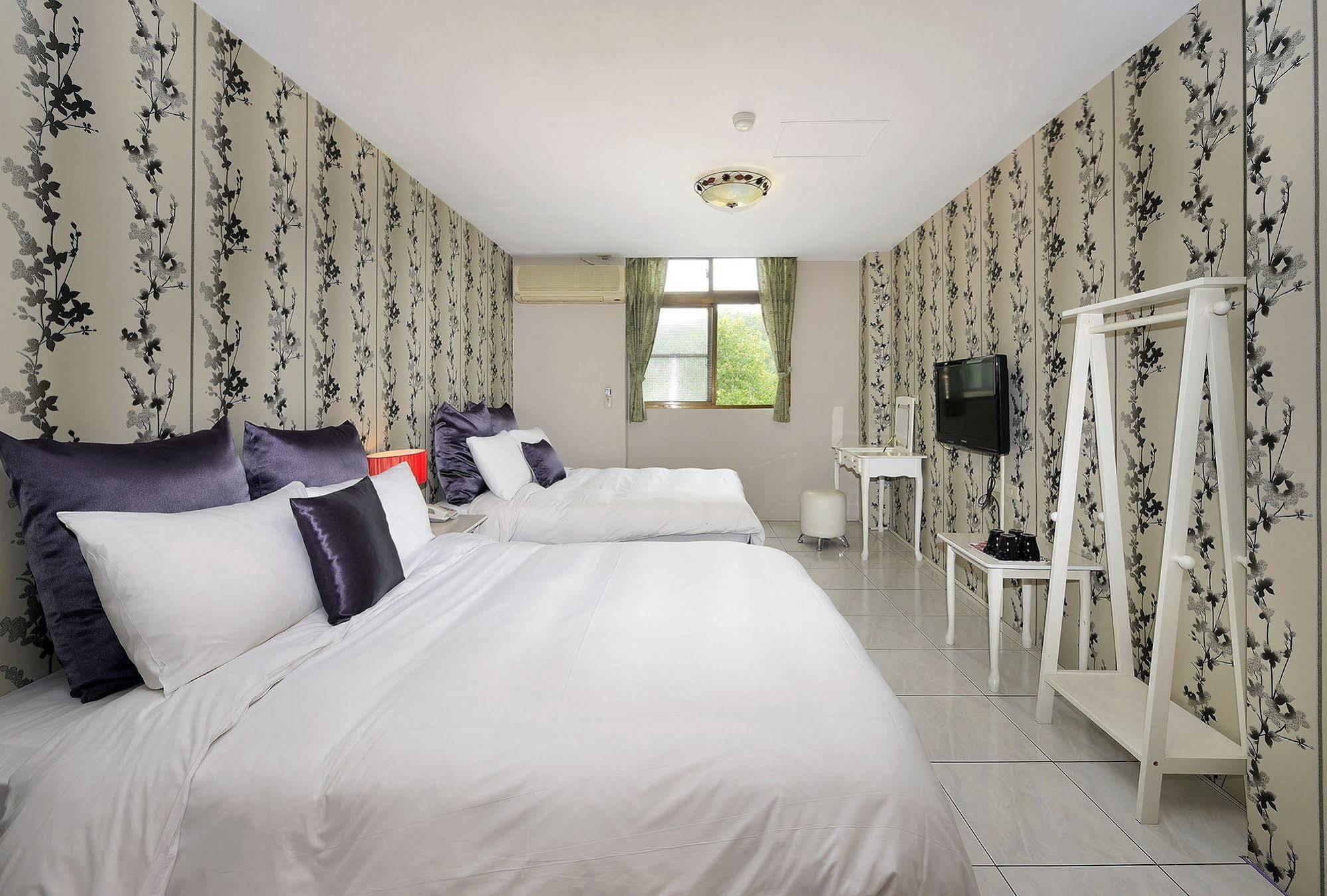 Sun Moon Lake Love Home Lake Nantou Exterior photo